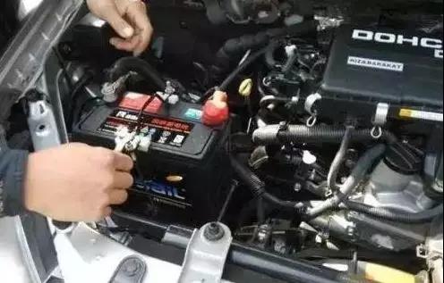 汽车蓄电池为什么用铅酸电池