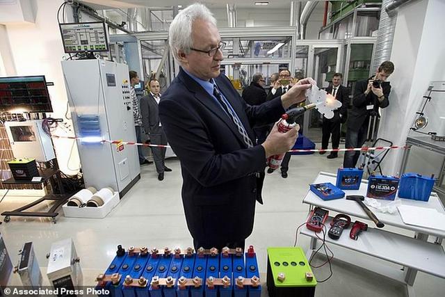 捷克公司新型纳米技术“超级电池”投入生产